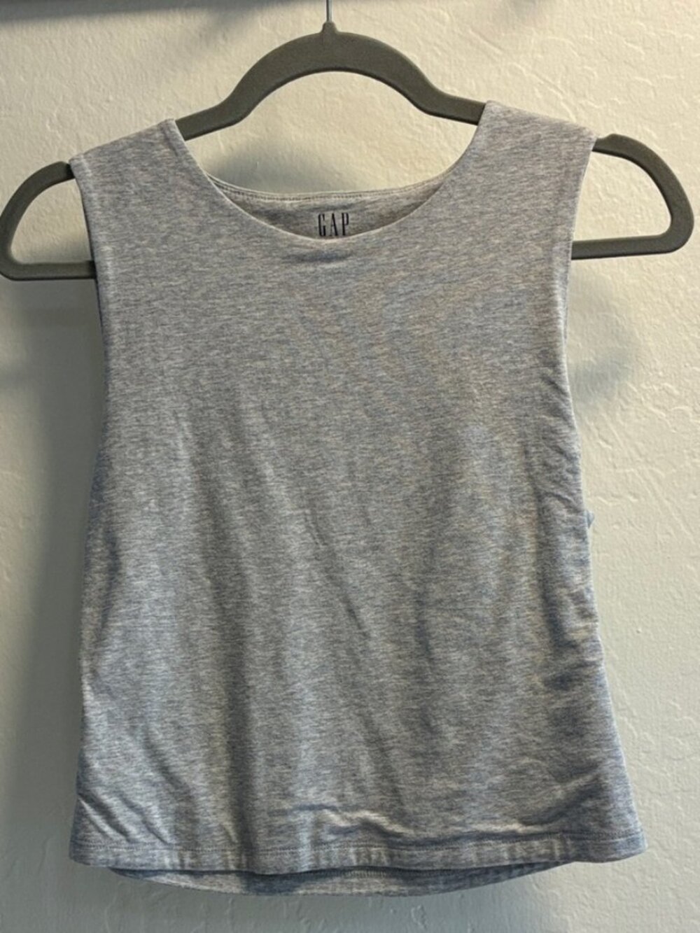 Light Gray Sleeveless Cropped Crew Tank Size Medium🎨
